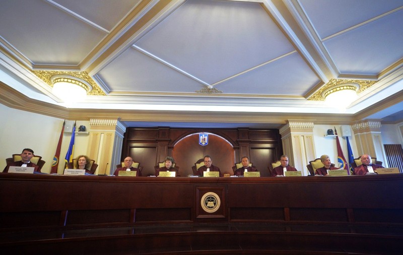Cine sunt candidații propuși la CCR în locul lui Valer Dorneanu. Audierile vor fi miercuri, în Parlament
