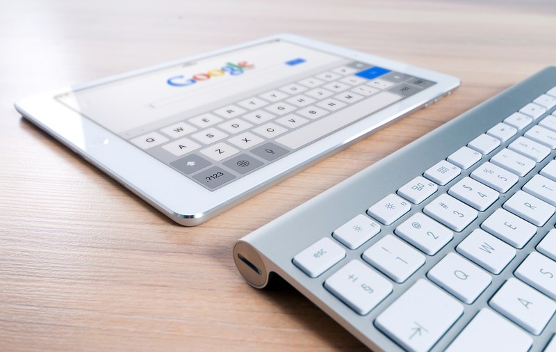 (Publicitate) Iată 3 recomandări de optimizare SEO pentru afacerile la început de drum!