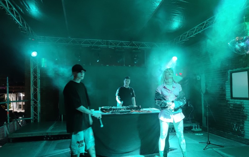 REPORTAJ. De ce se aud manele, trap și muzică electronică din Piața Obor: „Pusesem de mult timp ochii pe spațiul ăsta”