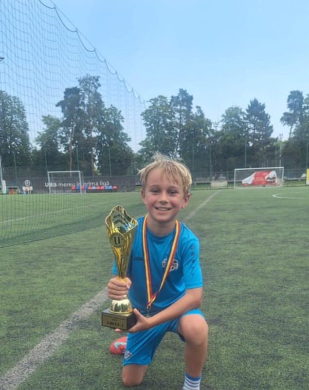 Un copil român a fost umplut de sânge după ce a fost împins de pe tobogan, într-un aquapark din Turcia: „Scuipa gingie! Familia agresorului se amuza. Milan e fotbalist la Viitorul Cluj”