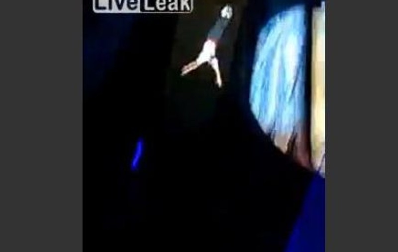 Un acrobat kenyan a căzut prin plasa de siguranţă la Circul din Moscova | VIDEO ŞOCANT