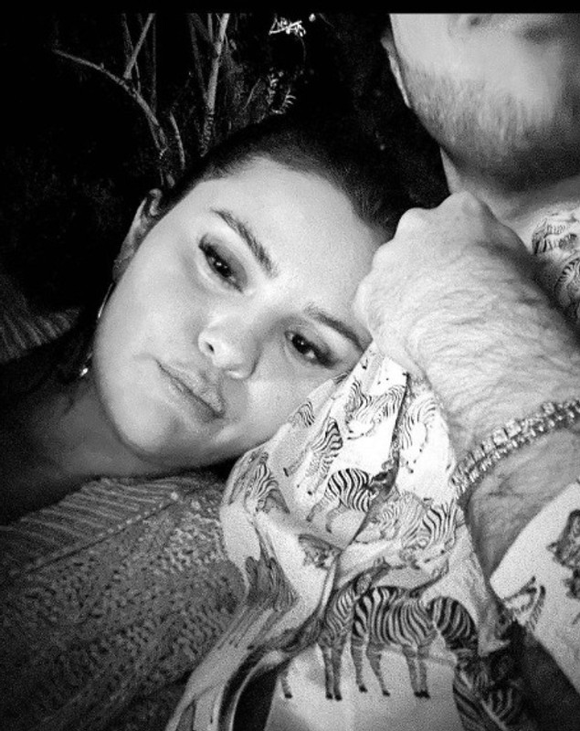 Selena Gomez le-a confirmat fanilor că are o relație cu Benny Blanco: „El este absolut totul pentru mine”. Cu ce se ocupă acesta
