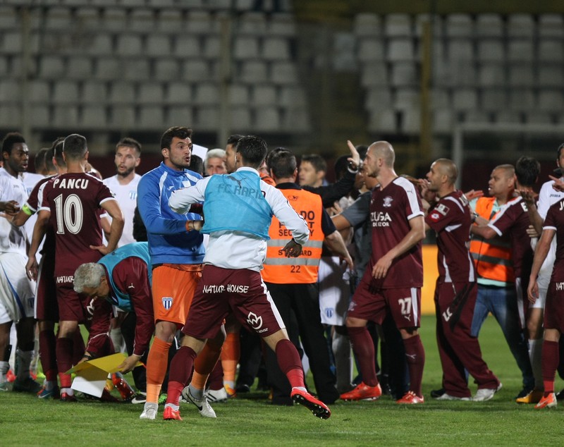 Comisia de Disciplină a FRF nu a putut judeca incidentele de la finalul partidei Rapid - CS U Craiova (1-2)