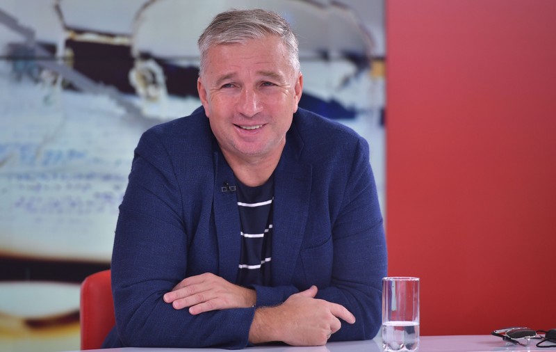 Dan Petrescu e liber de contract, dar pune condiţii: „Nu pot să fiu ca antrenorii care acceptă orice”