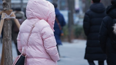 Ninsori, lapoviță și ploi: un val de frig va cuprinde mai multe zone din România. Prognoza meteo ANM în perioada 21 aprilie-17 mai 2026