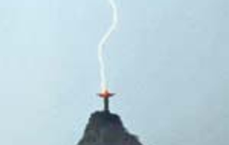 Statuia lui Iisus din Rio de Janeiro, lovita de fulger