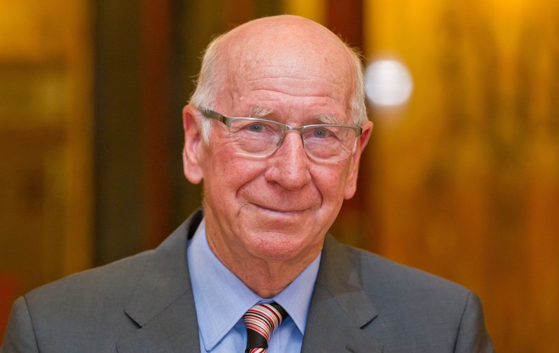 A murit Sir Bobby Charlton. Legendarul fotbalist al lui Manchester United, campion mondial cu Anglia în 1966, avea 86 de ani