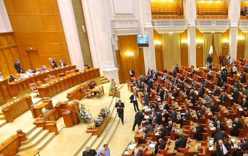 Votul la ”două mâini” al aleşilor neamului, în vizorul Parchetului