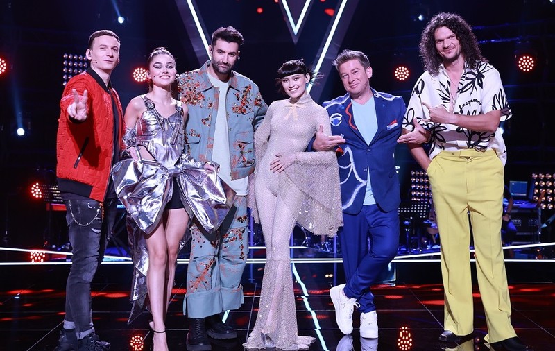„Vocea României” sezonul 10 intră în etapele live, iar soarta concurenților stă în mâna publicului. Ce se va întâmpla în ediția următoare