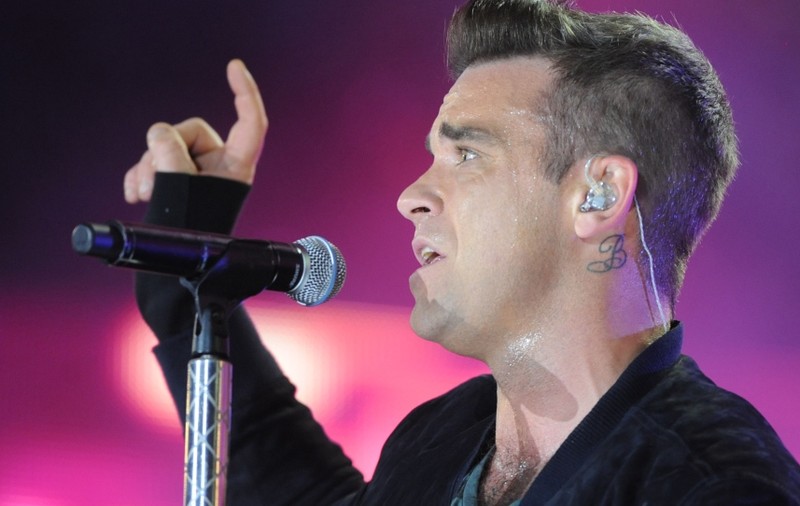Video | Robbie Williams a uitat versurile în timpul unui concert 