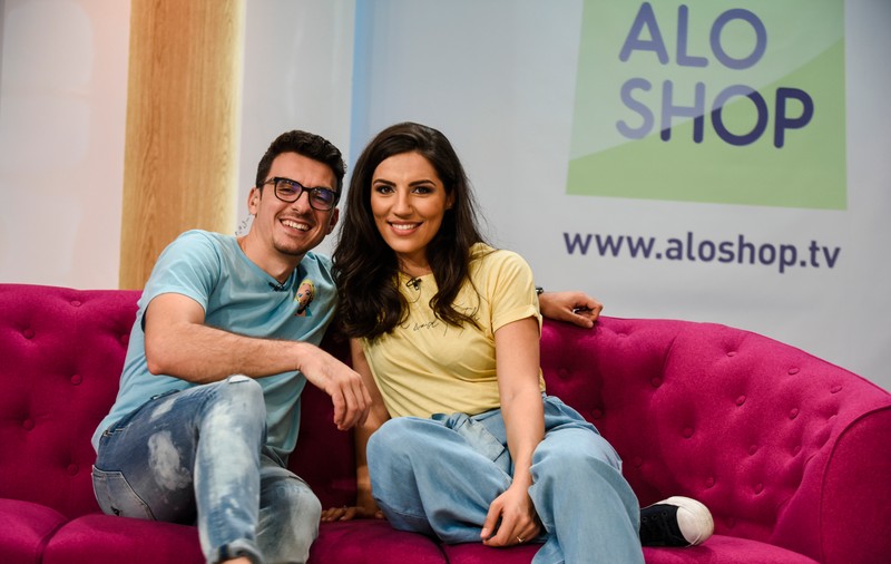 Alexandru Ion și Adelaida Perjoiu prezintă emisiunea ”Vreau azi de la Alo Shop”, la Antena Stars