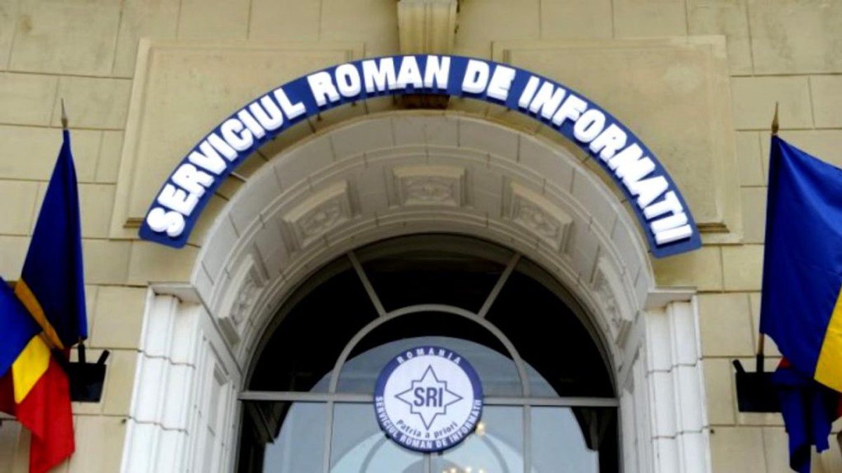 VIDEO Regele escrocheriilor. Un fost angajat SRI promitea joburi „în servicii” și pedepse cu suspendare. Cine este ultima sa victimă