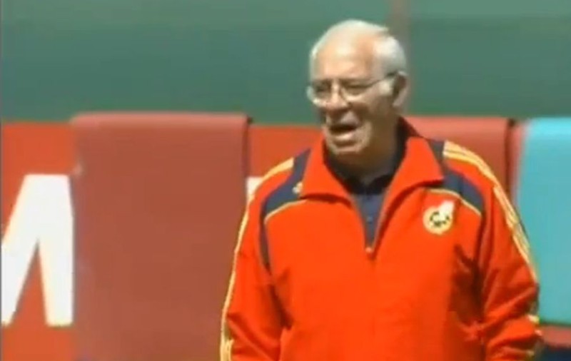 Doliu în fotbal. Fostul antrenor al Spaniei, Luis Aragones, s-a stins din viaţă