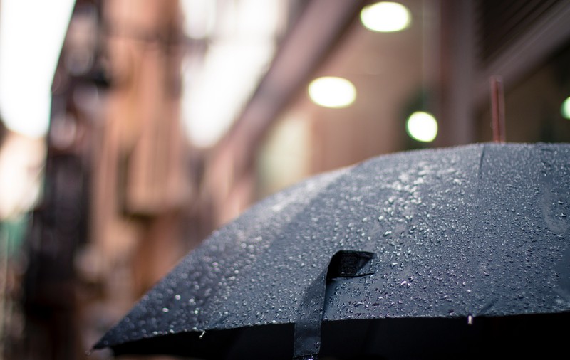 Avertismentul meteorologilor: vremea se va răci în următoarele zile. În ce zone din țară va ninge