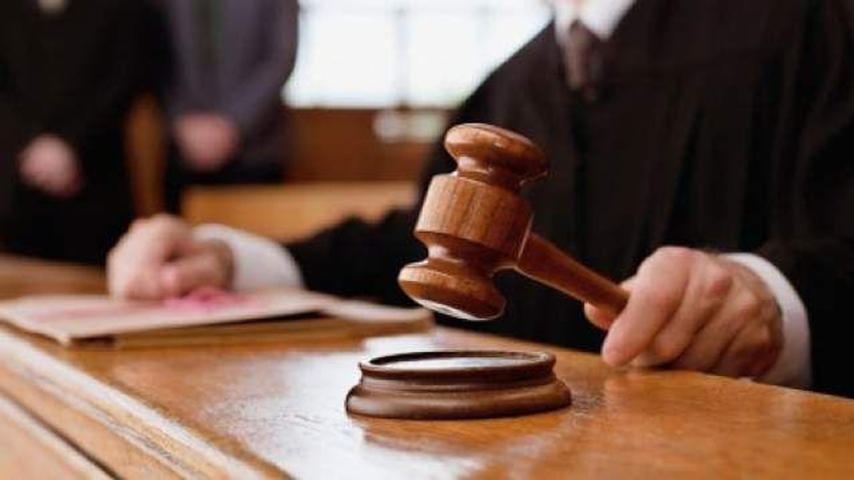 Un an şi şase luni de închisoare pentru fostul rector al Universităţii Petre Andrei din Iaşi
