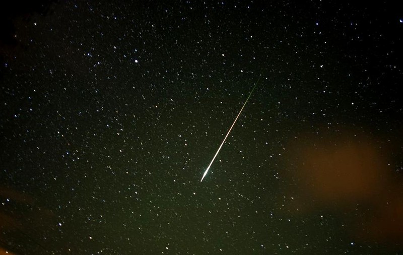 Fenomen special duminică seara: Cometa Crăciunului va trece pe lângă Pământ
