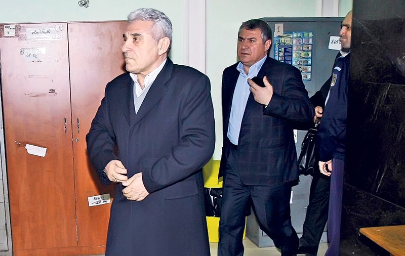 Victor și Ioan Becali ar putea petrece numai câteva luni în penitenciar, după decizia definitivă din dosarul de dare de mită