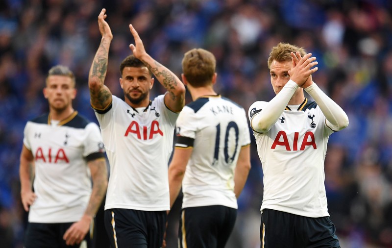Chelsea, încă un pas spre titlul din Anglia. Tottenham, victorie scurtă. Azi, șocul City - United | VIDEO