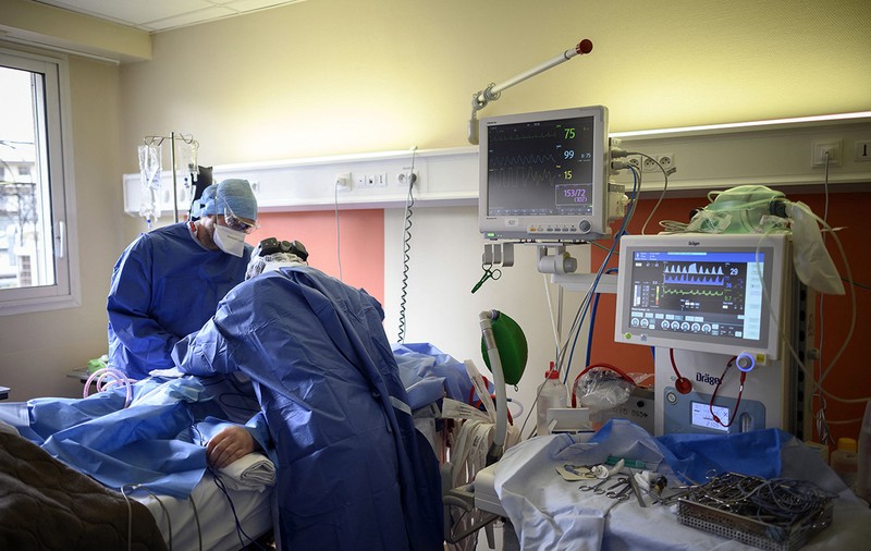 Franţa a înregistrat sâmbătă cele mai multe de cazuri de îmbolnăviri cu COVID-19 de la începutul pandemiei