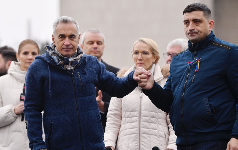 Călin Georgescu îi face campanie lui George Simion fără a-i rosti numele: „Faceți acum pasul în credință”
