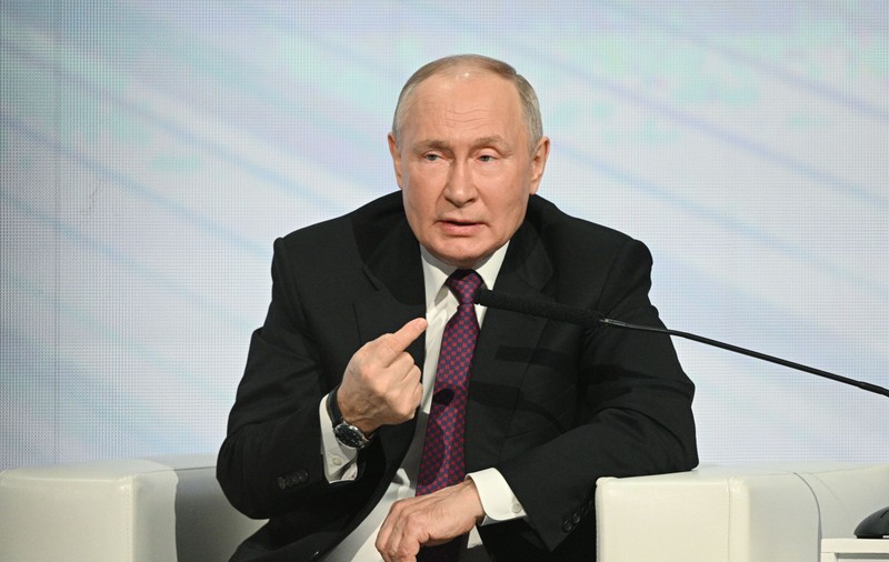 UE se va extinde cu Ucraina și Republica Moldova. În același timp, Vladimir Putin e gata să distrugă tot ce mai apucă 