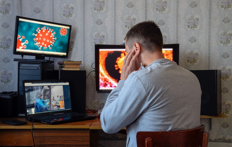 „Paranoia generată de pandemie e cât se poate de reală”. Ce soluții dau experții în sănătate mintală