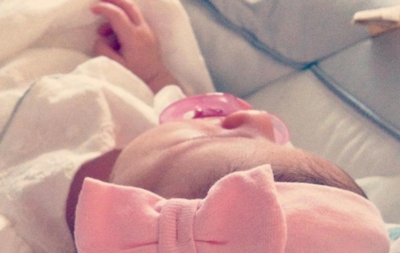 Fetiţa Giuliei şi a lui Vlad Huidu a împlinit o lună! Uite cât de drăgălaşă e!