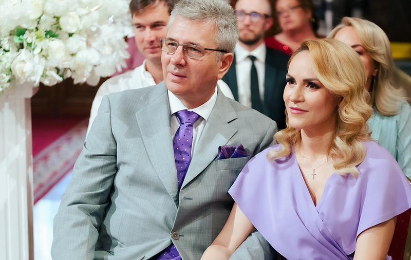 Fiul cel mare al Gabrielei Firea a făcut nuntă secretă la Palatul Snagov. Mireasa și soacra mare au atras atenția tuturor