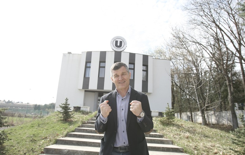 Tricolori, repetați istoria! În 1989, i-am bătut pe danezi și ne-am calificat la Mondiale după 20 de ani. Neluțu Sabău: ”Acum e rândul vostru!”  | EXCLUSIV&VIDEO