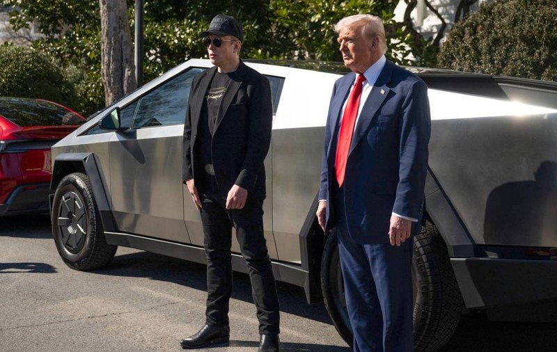 Tarifele auto impuse de Trump vor afecta multe companii, mai puțin Tesla lui Elon Musk: „Va influenţa negativ perspectivele de vânzare”