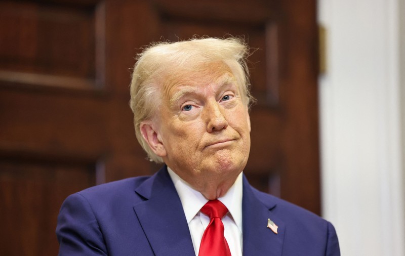 Donald Trump amenință UE cu noi taxele vamale: „Ne tratează foarte rău”. Avertismentul producătorilor auto germani