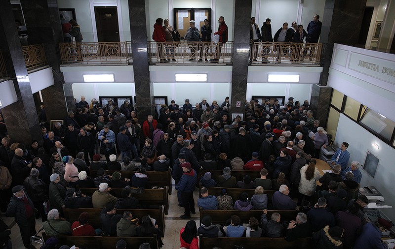 Dosarul Revoluției s-ar putea întoarce la Parchet. Curtea Supremă cere procurorilor să refacă o parte din rechizitoriu și exclude mai multe probe