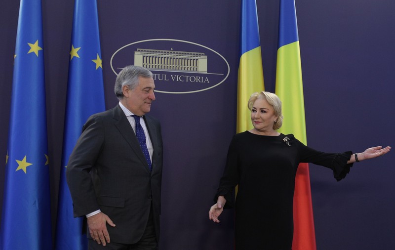 VIDEO / Preşedintele Parlamentului European, primit de Viorica Dăncilă la Palatul Victoria: "A venit momentul să accelerăm aderarea României la Schengen"