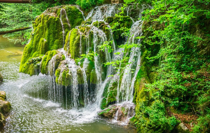 Cascada Bigăr - care e povestea ei și ce poți vizita în apropiere
