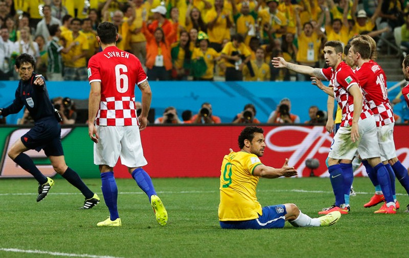 EDITORIAL EDI IORDĂNESCU: Victoria Braziliei, umbrită de penalty-ul făcut cadou de arbitrul nipon