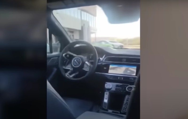 Clipul viral cu un pasager blocat într-o mașină Waymo fără șofer: „Nici măcar nu poți să cobori? E o nebunie!”