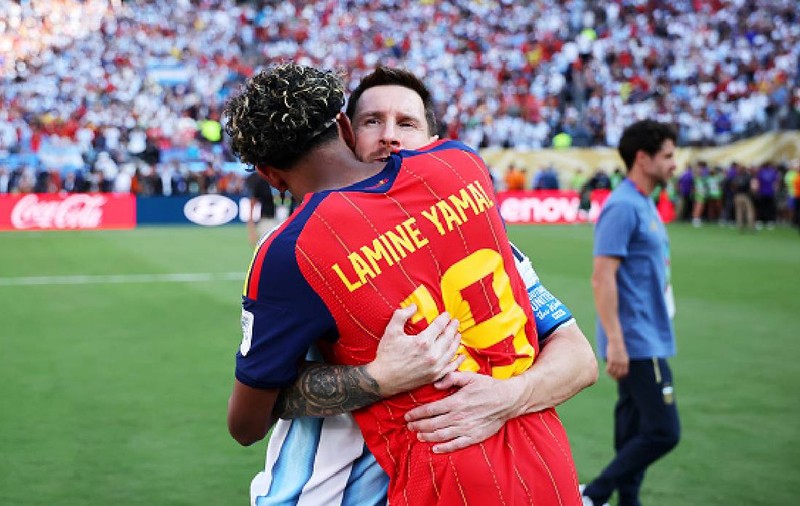 Lionel Messi, în lacrimi după ce a ratat al doilea titlu mondial: Lamine Yamal, primul care l-a consolat