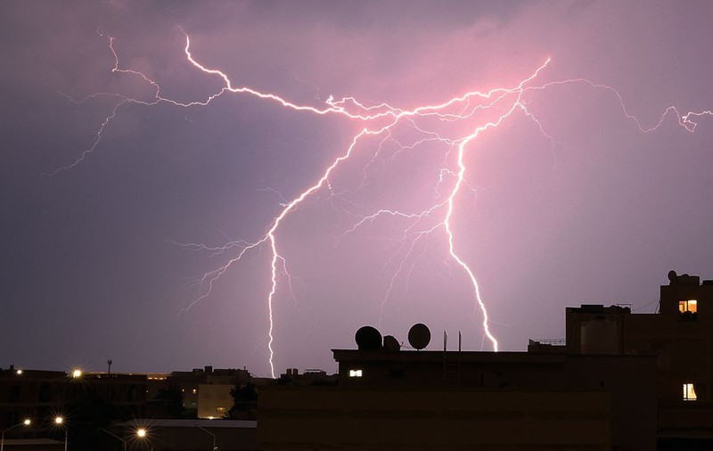 Fenomene meteo extreme, avertizare de la ANM. Vremea se răcește brusc și vin ninsorile