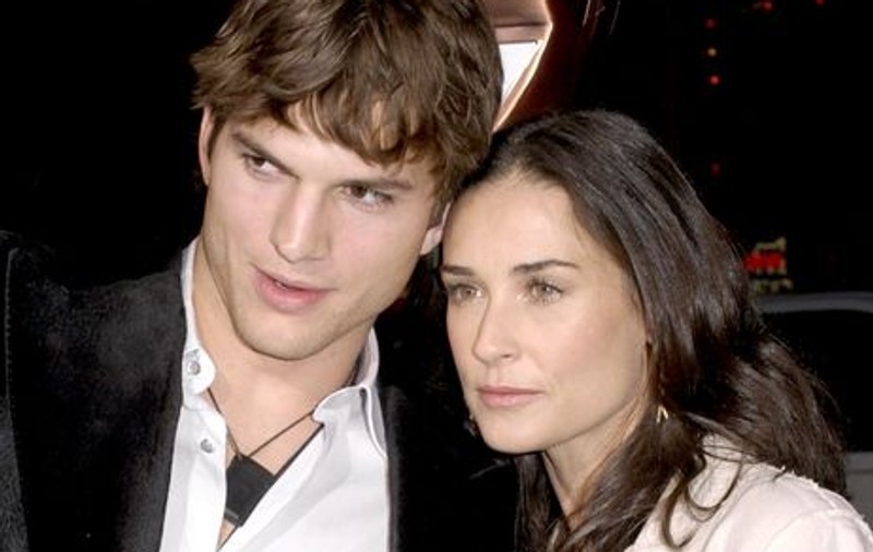 Asta ar fi BOMBA ANULUI! Ashton Kutcher s-a împăcat cu Demi Moore, tună presa internaţională