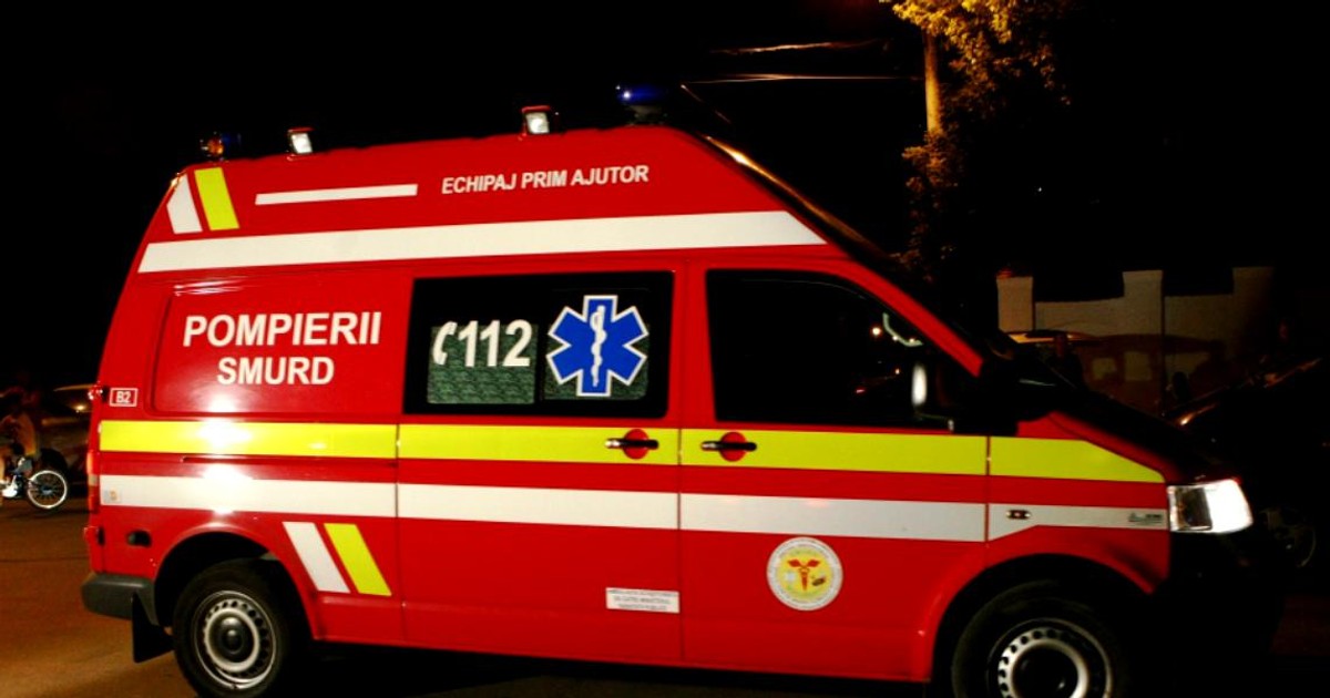 Un vrâncean și-a tăiat venele după ce soția sa i-a cerut divorțul. Femeia a plecat de acasă cu cei șapte copii