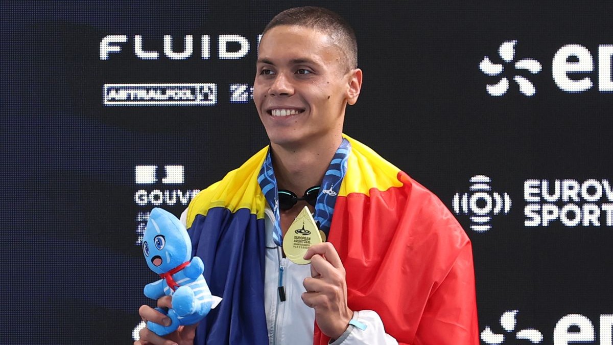 PARIS, FRANCE - AUGUST 12: Gold medalist, David Popovici of Romania poses for a photo during the Men's 100m Freestyle Medal Ceremony on day thirteen of the 2026 European Aquatics Championships on August 12, 2026 in Paris, France. (Photo by Francois Nel/Getty Images)