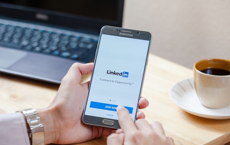 LinkedIn le dă o săptămână liberă tuturor angajaților, ca să prevină epuizarea