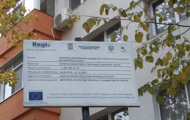 Locatarii unui bloc din Galați, revoltaţi că au infiltraţii de apă şi igrasie în locuințe după ce imobilul a fost reabilitat termic