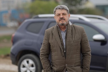 Dorinel Umbrărescu pe șantierul lucrărilor pe lotul 2 din Autostrada A0 Nord, în Corbeanca, 11 aprilie 2023. Inquam Photos / George Călin