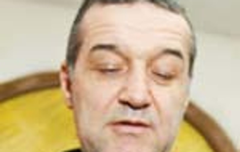 Bani pentru titlu