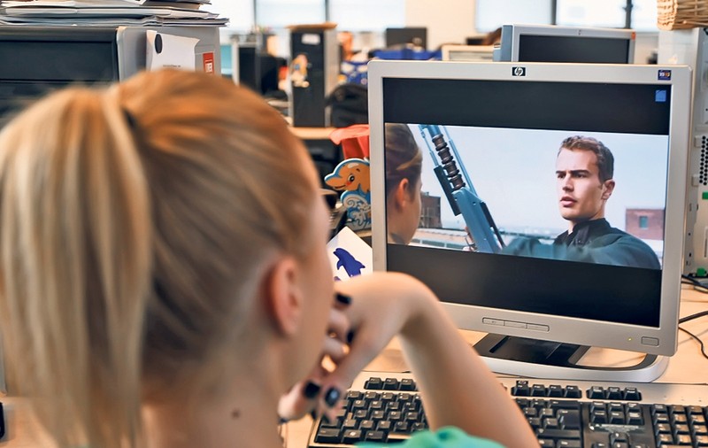 ADIO, filme furate de pe net!