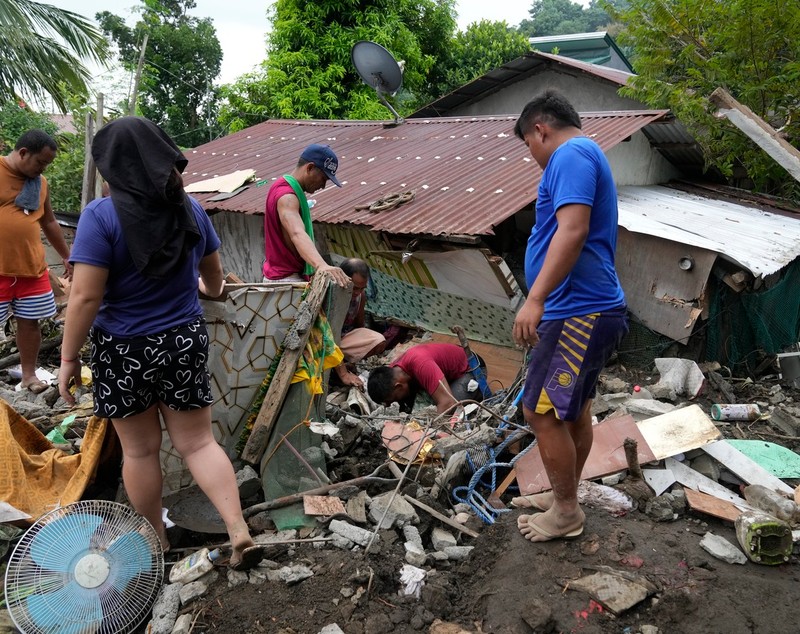 Furtuna Trami a devastat Insulele Filipine: 76 morți și 320.000 de evacuați | VIDEO
