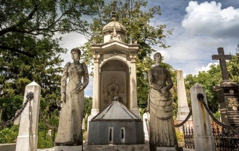 Film proiectat în Cimitirul Eternitatea din Iași. Ce este Proiectul “Eternity 143”