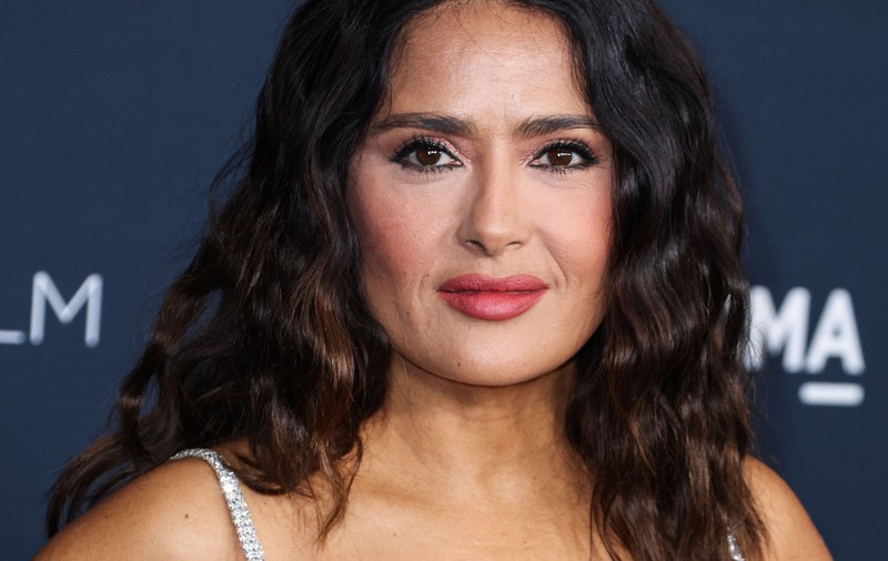 Salma Hayek, cu lenjeria intimă la vedere la un eveniment. Actrița arată spectaculos la 56 de ani