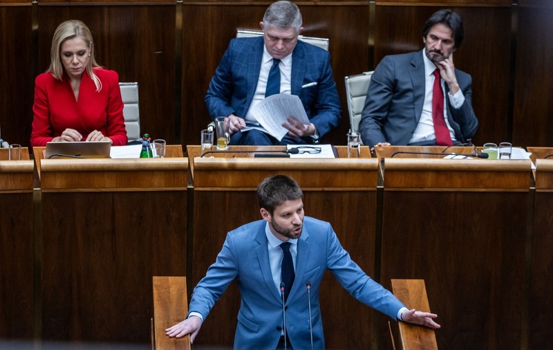 Parlamentarii slovaci sunt cel mai bine plătiți din UE, câștigă de cinci ori salariul mediu. Slovacia a depășit România la salarii